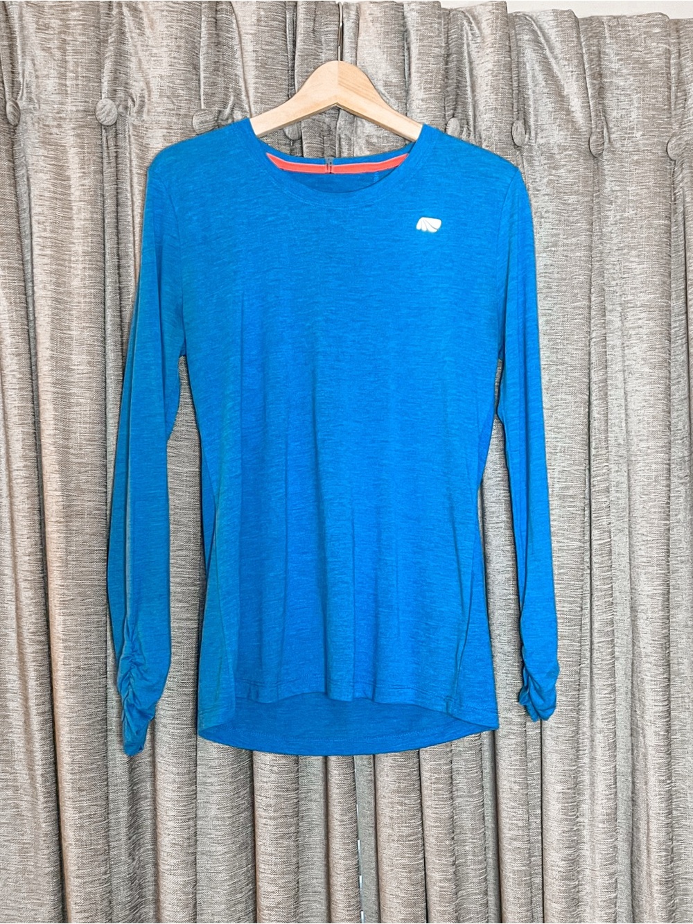 Marika Blue Long-Sleeve Women’s Top with Crew Neck Size Large